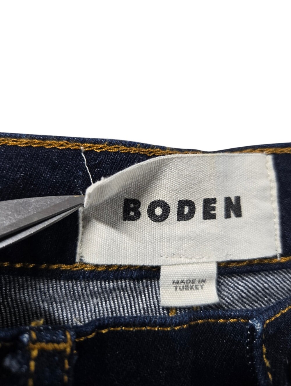 Boden Turn-Up Jeans High Rise Wide Leg Indigo Rinse Dark Wash - Picture 9 of 16